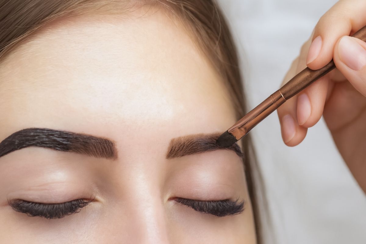 teinture des sourcils au henné